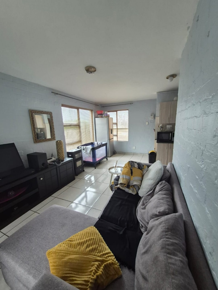 1 Bedroom Property for Sale in Amalinda Eastern Cape